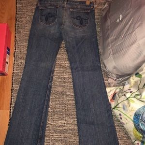 29)) Guess Jeans!!